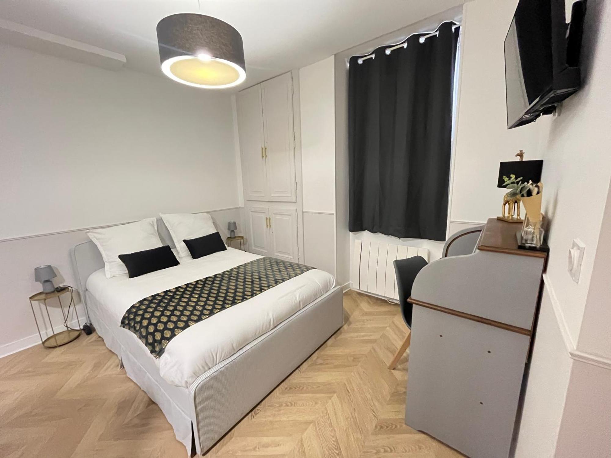 Le Studio Haslay Seraucourt En Plein Coeur De Ville De Bourges - Charme De L Ancien Et Confort Contemporain Quarto foto